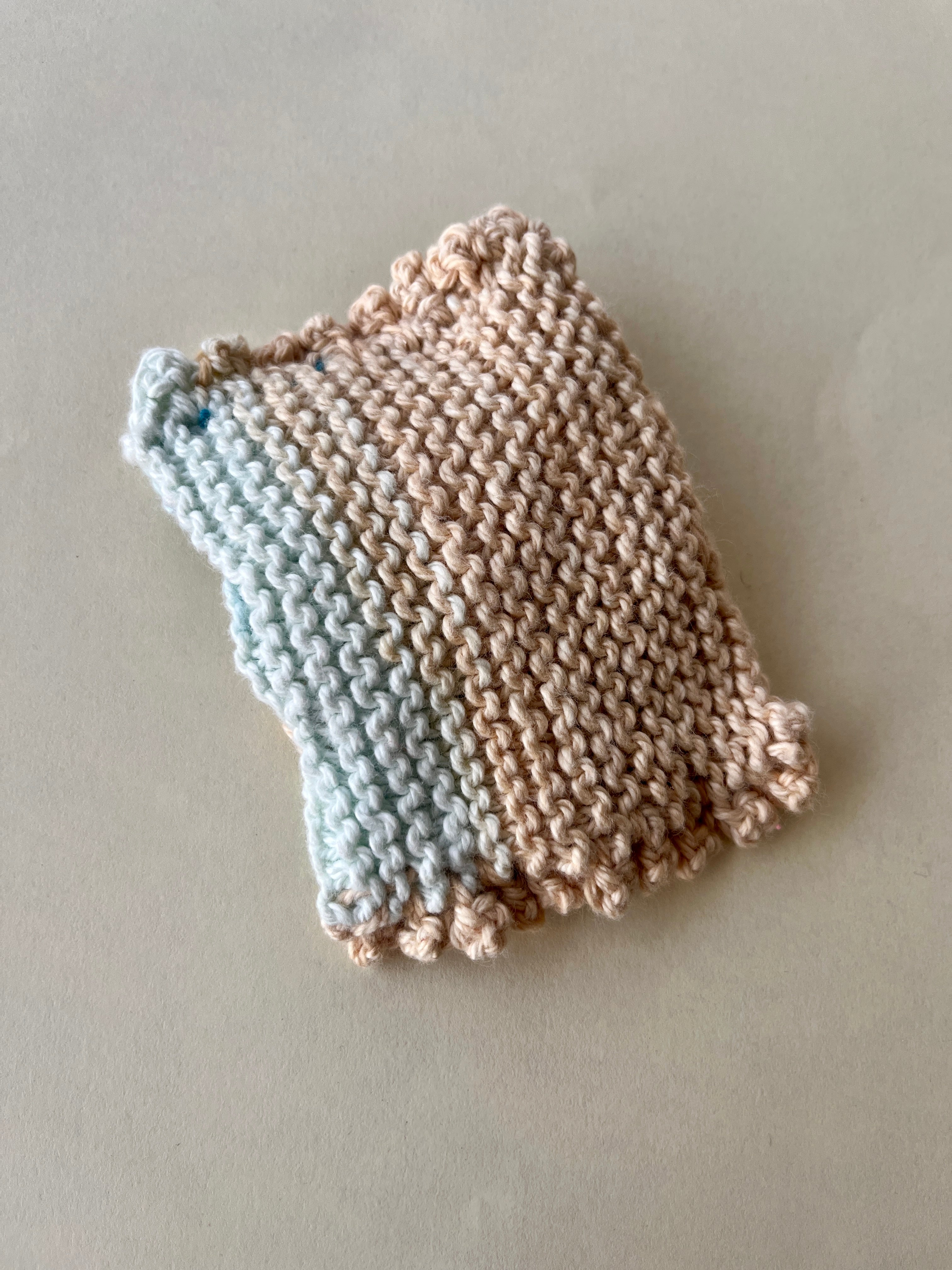 Naram Wrist Pillow